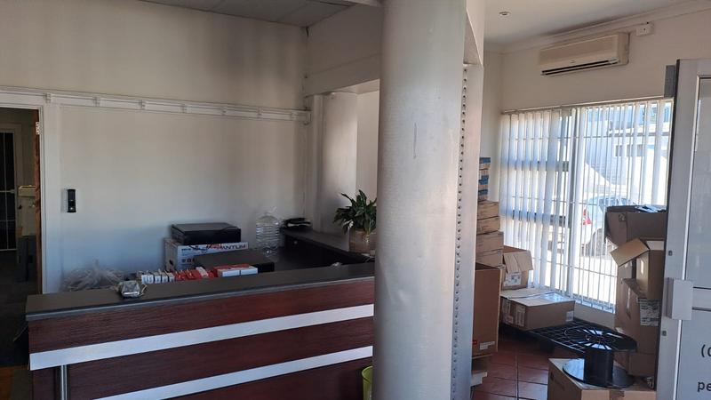 To Let commercial Property for Rent in Newton Park Eastern Cape